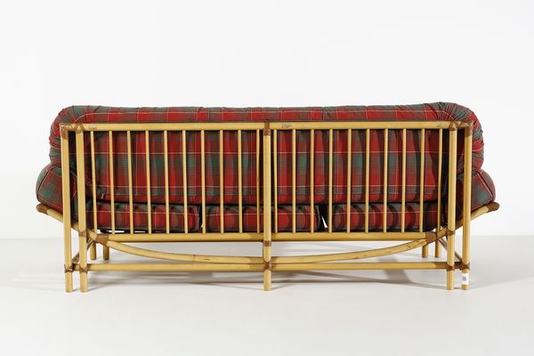 MANIFATTURA ITALIANA : Divano a tre posti  - Asta DESIGN E ARTI DECORATIVE DEL NOVECENTO - Associazione Nazionale - Case d'Asta italiane