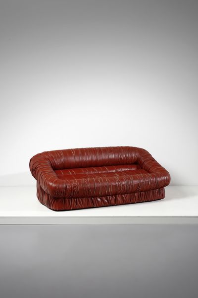 DE PAS , D'URBINO e LOMAZZI : Divano per Dall'Oca, Italia  - Asta DESIGN E ARTI DECORATIVE DEL NOVECENTO - Associazione Nazionale - Case d'Asta italiane