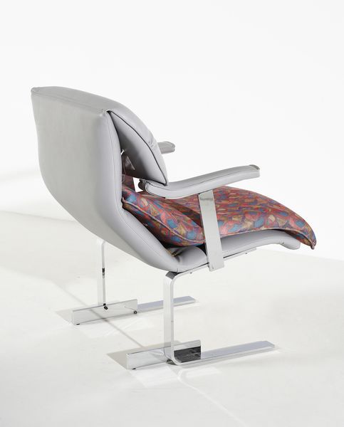 OFFREDI GIOVANNI (1927 - 2007) : Coppia di poltrone mod. Onda per Saporiti, Besnate  - Asta DESIGN E ARTI DECORATIVE DEL NOVECENTO - Associazione Nazionale - Case d'Asta italiane