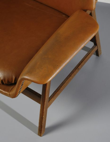FRATTINI GIANFRANCO (1926 - 2004) : Coppia di poltrone mod. 849 per Cassina, Meda  - Asta DESIGN E ARTI DECORATIVE DEL NOVECENTO - Associazione Nazionale - Case d'Asta italiane