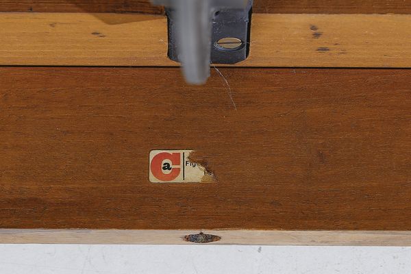 CASSINA : Divano a tre posti, Meda  - Asta DESIGN E ARTI DECORATIVE DEL NOVECENTO - Associazione Nazionale - Case d'Asta italiane