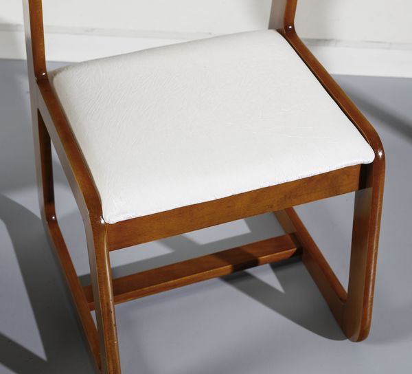 RIZZO WILLY (1928 - 2013) : Sei sedie per Mario Sabot  - Asta DESIGN E ARTI DECORATIVE DEL NOVECENTO - Associazione Nazionale - Case d'Asta italiane