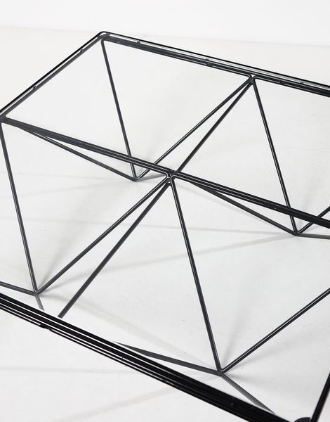 PIVA PAOLO (1950 - 2017) : nello stile di. Tavolo da salotto ispirato al mod. Alanda  - Asta DESIGN E ARTI DECORATIVE DEL NOVECENTO - Associazione Nazionale - Case d'Asta italiane