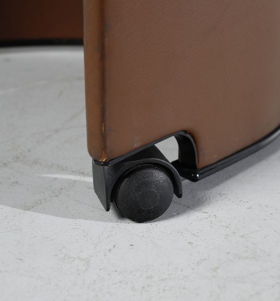 SCARPA AFRA (1937-2011) & TOBIA (n. 1935) : attribuito. Coppia di poltroncine  - Asta DESIGN E ARTI DECORATIVE DEL NOVECENTO - Associazione Nazionale - Case d'Asta italiane