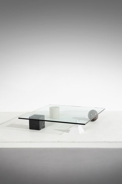 VIGNELLI LELLA (1934-2016) & MASSIMO (1931-2014) : Tavolo da salotto mod. Metafora per Casigliani, Italia  - Asta DESIGN E ARTI DECORATIVE DEL NOVECENTO - Associazione Nazionale - Case d'Asta italiane