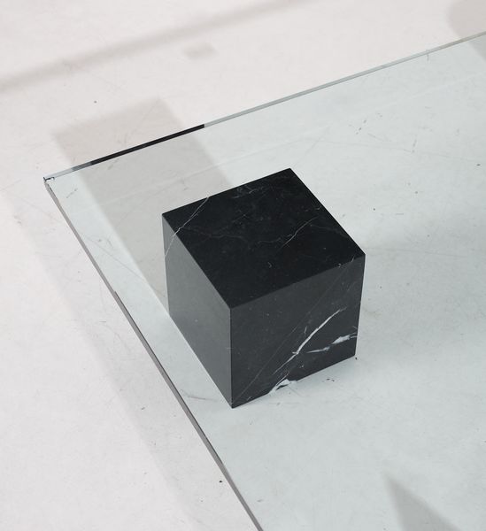 VIGNELLI LELLA (1934-2016) & MASSIMO (1931-2014) : Tavolo da salotto mod. Metafora per Casigliani, Italia  - Asta DESIGN E ARTI DECORATIVE DEL NOVECENTO - Associazione Nazionale - Case d'Asta italiane