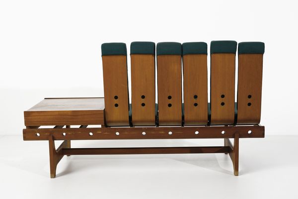 BAROVERO MOBILI TORINO : Divanetto con tavolino  - Asta DESIGN E ARTI DECORATIVE DEL NOVECENTO - Associazione Nazionale - Case d'Asta italiane