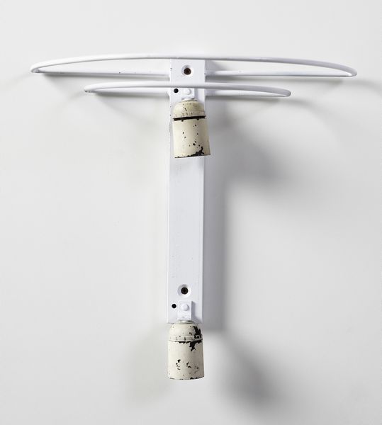 MANGIAROTTI ANGELO (1921 - 2012) : Coppia di lampade da parete della serie Giogali per Vistosi, Treviso  - Asta DESIGN E ARTI DECORATIVE DEL NOVECENTO - Associazione Nazionale - Case d'Asta italiane