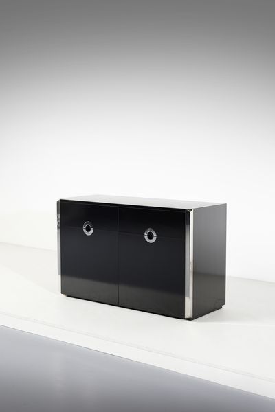 RIZZO WILLY (1928 - 2013) : Credenza mod. Savage per Mario Sabot, Italia  - Asta DESIGN E ARTI DECORATIVE DEL NOVECENTO - Associazione Nazionale - Case d'Asta italiane