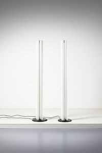 FRATTINI GIANFRANCO (1926 - 2004) - Coppia di lampade da terra mod. Megaron per Artemide, Milano