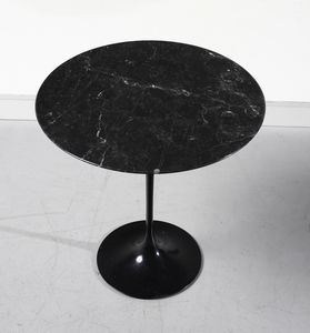 SAARINEN EERO (1910 - 1961) : Coppia di tavoli da salotto mod. Tulip per Knoll  - Asta DESIGN E ARTI DECORATIVE DEL NOVECENTO - Associazione Nazionale - Case d'Asta italiane
