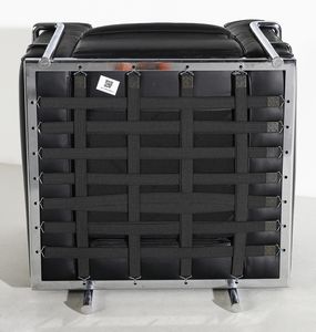 LE CORBUSIER, PIERRE JEANNERET, CHARLOTTE PERRIAND : Coppia di poltrone mod. LC2 per Cassina, Meda  - Asta DESIGN E ARTI DECORATIVE DEL NOVECENTO - Associazione Nazionale - Case d'Asta italiane