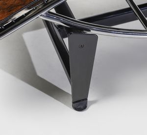 MANIFATTURA ITALIANA : Chaise longue ispirata al mod. LC4 di Le Corbusier, Pierre Jeanneret, Charlotte Perriand  - Asta DESIGN E ARTI DECORATIVE DEL NOVECENTO - Associazione Nazionale - Case d'Asta italiane