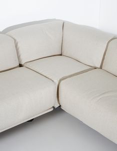 MAGISTRETTI VICO (1920 - 2006) : Divano modulare mod. Fiandra per Cassina, Meda (5 pezzi)  - Asta DESIGN E ARTI DECORATIVE DEL NOVECENTO - Associazione Nazionale - Case d'Asta italiane