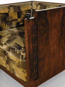 MERONI & FOSSATI : nello stile di. Due poltrone a pozzetto e due pouf  - Asta DESIGN E ARTI DECORATIVE DEL NOVECENTO - Associazione Nazionale - Case d'Asta italiane