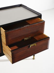 MANIFATTURA ITALIANA : Cassettiera e comodino  - Asta DESIGN E ARTI DECORATIVE DEL NOVECENTO - Associazione Nazionale - Case d'Asta italiane