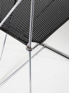 HAUGESEN NIELS JORGEN (1936 - 2013) : Quattro sedie impilabili mod. Nuova X-Line per Magis, Italia  - Asta DESIGN E ARTI DECORATIVE DEL NOVECENTO - Associazione Nazionale - Case d'Asta italiane