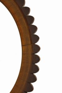 FRAMAR (FRATELLI MARELLI) : Specchio da parete con cornice dentellata, Italia  - Asta DESIGN E ARTI DECORATIVE DEL NOVECENTO - Associazione Nazionale - Case d'Asta italiane