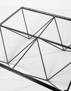 PIVA PAOLO (1950 - 2017) : nello stile di. Tavolo da salotto ispirato al mod. Alanda  - Asta DESIGN E ARTI DECORATIVE DEL NOVECENTO - Associazione Nazionale - Case d'Asta italiane