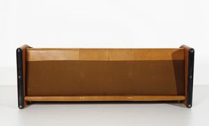 MAGISTRETTI VICO (1920 - 2006) : Divano a tre posti mod. Maralunga per Cassina, Meda  - Asta DESIGN E ARTI DECORATIVE DEL NOVECENTO - Associazione Nazionale - Case d'Asta italiane