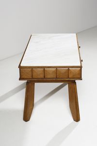 BUFFA PAOLO (1903 - 1970) : nello stile di. Tavolo da salotto con fascia bugnata a due cassetti sottopiano  - Asta DESIGN E ARTI DECORATIVE DEL NOVECENTO - Associazione Nazionale - Case d'Asta italiane