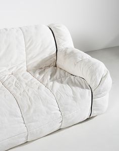 CINI BOERI (1924-2020) & LAURA GRIZIOTTI (n. 1942) : Divano della serie Strips per Arflex, Milano  - Asta DESIGN E ARTI DECORATIVE DEL NOVECENTO - Associazione Nazionale - Case d'Asta italiane