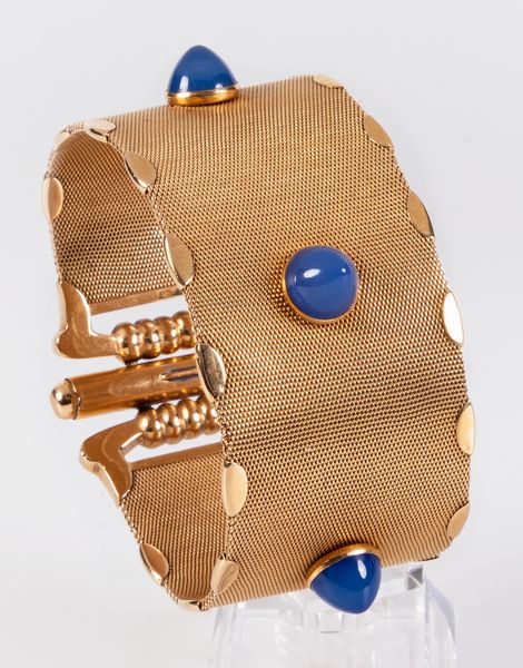 Bracciale a fascia larga in oro giallo con calcedoni, anni Quaranta-Cinquanta  - Asta Gioielli e Orologi - Associazione Nazionale - Case d'Asta italiane