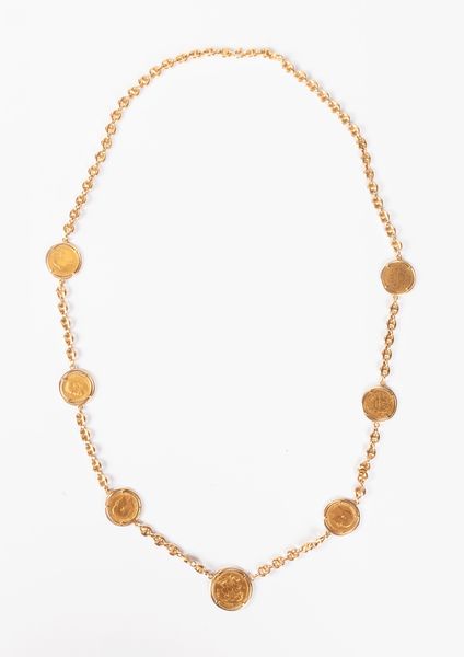 Collana a maglia marina e sette monete in oro giallo  - Asta Gioielli e Orologi - Associazione Nazionale - Case d'Asta italiane