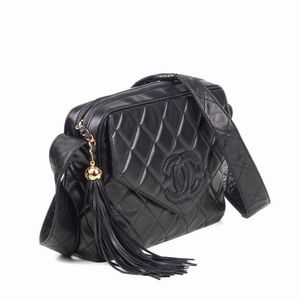 CHANEL TRACOLLA�����������������������������������������������������������������������������������������������������������  - Asta VINTAGE: BORSE E ACCESSORI DI HERMES, LOUIS VUITTON E ALTRE GRANDI MAISON - Associazione Nazionale - Case d'Asta italiane