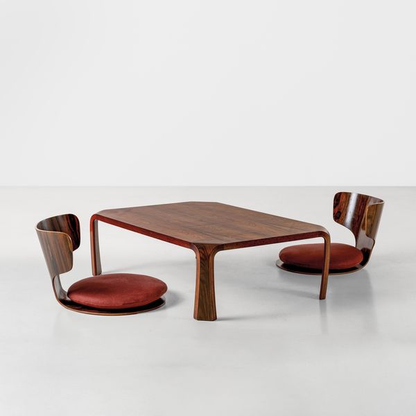 Isamu Kenmochi e Saburo Inui : Set di tavolo e due sedie  - Asta Fine Design - Associazione Nazionale - Case d'Asta italiane