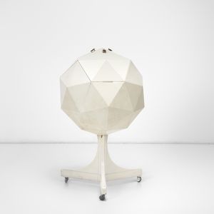 Vuillermoz - Mobile bar poligonale.