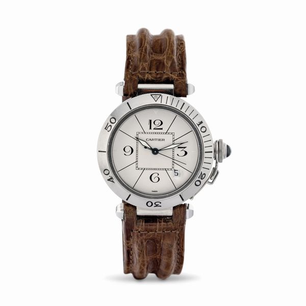 CARTIER : Classico Pash� in oro bianco 18k, quadrante argent� con numeri Arabi, datario al 5, lancette a foglia e movimento automatico  - Asta Orologi da Polso - Associazione Nazionale - Case d'Asta italiane