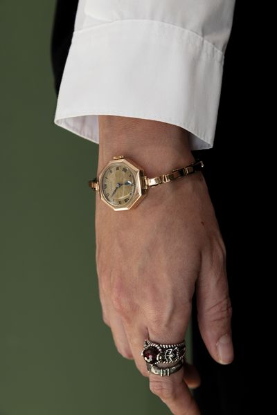 ROLEX : Raro orologio Marconi in oro rosa 9k della prima parte del XX secolo quadrante argent� flinqu� con numeri Romani, lancette in acciaio azzurrate  - Asta Orologi da Polso - Associazione Nazionale - Case d'Asta italiane