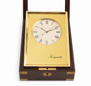 PATEK PHILIPPE : Naviquartz, Ref. 1200E Cronometro da marina in legno e ottone dorato con custodia originale in legno laccato, quadrante champagne con numeri Romani e lancette Breguet  - Asta Orologi da Polso - Associazione Nazionale - Case d'Asta italiane