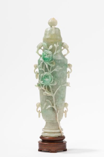 PICCOLO VASO IN GIADEITE  - Asta Arte Orientale  - Associazione Nazionale - Case d'Asta italiane