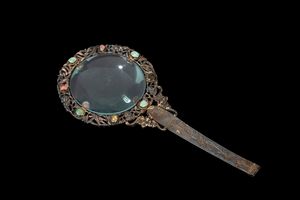 LENTE E TAGLIACARTE IN GIADA  - Asta Arte Orientale  - Associazione Nazionale - Case d'Asta italiane