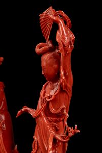 ☼SCULTURA IN CORALLO ROSSO MOMO O CERASUOLO  - Asta Arte Orientale  - Associazione Nazionale - Case d'Asta italiane