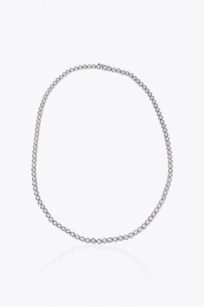 GIROCOLLO : Peso gr 22 4 Lunghezza cm 43 in oro bianco  modello tennis  con diamanti taglio brillante per totali ct 4 67 ca  probabile colore G-H  purezza IF-VVS  - Asta Gioielli - Associazione Nazionale - Case d'Asta italiane