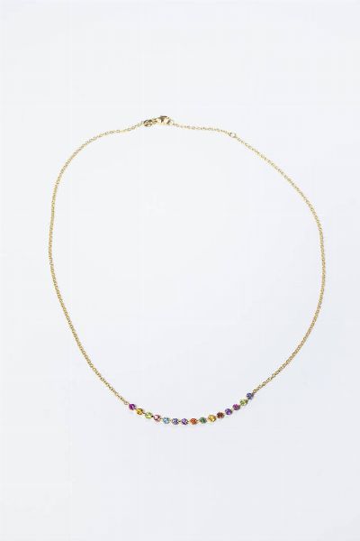 CATENA CON CIONDOLO : Peso gr 4 6 in oro giallo con elemento centrale rigido impreziosito da pietre fini.  - Asta Gioielli - Associazione Nazionale - Case d'Asta italiane