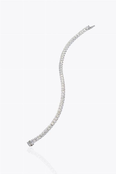 BRACCIALE : Peso gr 15 3 Lunghezza cm 17 in oro bianco  modello tennis  con diamanti taglio carr per totali ct 8 0 ca.  - Asta Gioielli - Associazione Nazionale - Case d'Asta italiane