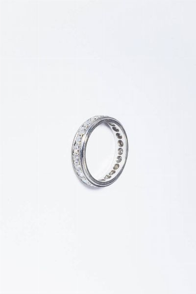 ETERNEL : Peso gr 4 1 Misura 14 (54) in oro bianco con diamanti taglio 16/16 per totali ct 1 30 ca.  - Asta Gioielli - Associazione Nazionale - Case d'Asta italiane