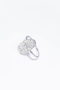 ANELLO - Peso gr 3 4 Misura 11 (51) in oro bianco  sommit ovale  con pav di diamanti taglio vecchio per totali ct 1 0  [..]