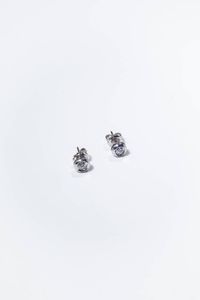 COPPIA DI ORECCHINI - Peso gr 3 0 in oro bianco con due diamanti taglio brillante per totali ct 0 51ca  probabile colore G-H  purezza  [..]