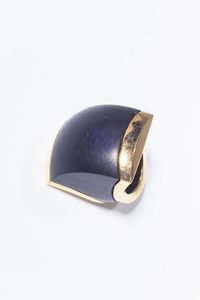 GHISO' - Peso gr 25 9 Misura 12 (52) in oro rosa  sommit bombata e rettangolare con inserto in legno  firmato Ghiso'.