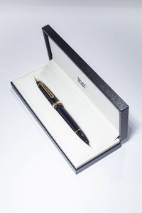MONTBLANC - Stilografica Montblanc  modello Meisterstuck. Cappuccio e corpo in resina. Rifiniture in oro 14 Kt. Corredata  [..]