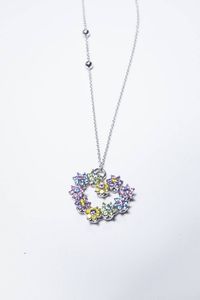 PASQUALE BRUNI - Peso gr 11 3 Catena con ciondolo in oro bianco  firmato Pasquale Bruni  a forma di cuore con fiori in pietre f [..]