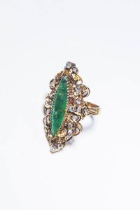 ANELLO - Peso gr 10 4 Misura 11 (51) in oro giallo e rosa 14 Kt  anni '40  smeraldo taglio a losanga smeraldo e diamanti  [..]