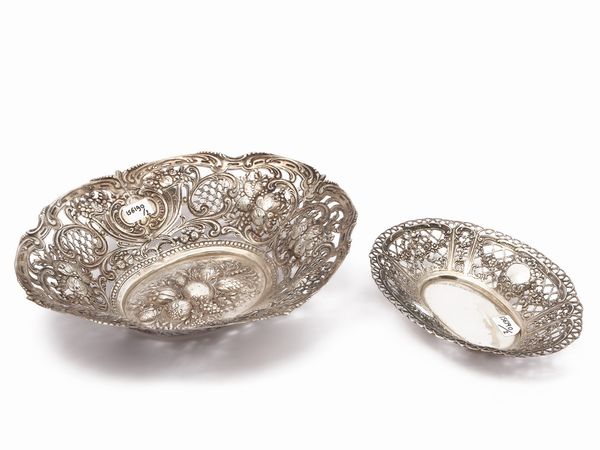 Due cestini porta bonbon in argento d'epoca  - Asta Una casa fiorentina. Tra tradizione e modernit L'argenteria - I  - Associazione Nazionale - Case d'Asta italiane