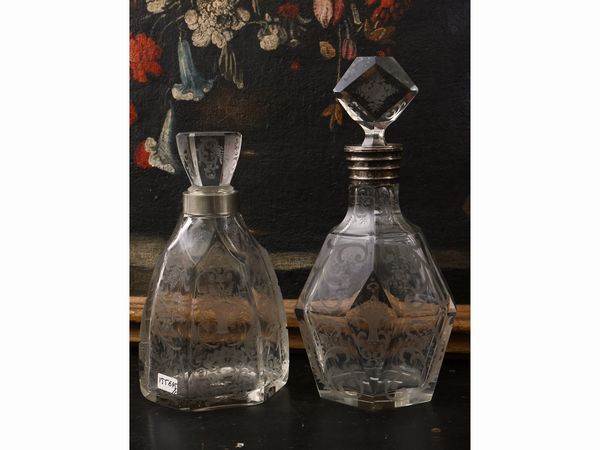 Due bottiglie da vino in cristallo e argento  - Asta Una casa fiorentina. Tra tradizione e modernit� L'argenteria - I  - Associazione Nazionale - Case d'Asta italiane