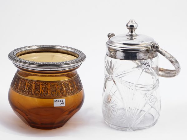 Due accessori per la casa in cristallo e argento  - Asta Una casa fiorentina. Tra tradizione e modernit� L'argenteria - I  - Associazione Nazionale - Case d'Asta italiane